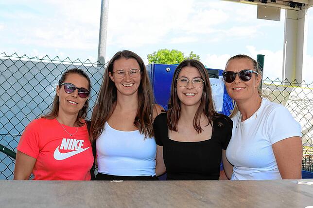Bild 18: Beim FC Löffingen wird ordentlich gefeiert: Die besten Bilder der Party
