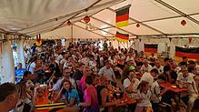 Auch das Zelt bei Pille‘s Treff ist bei den Spielen der deutschen Nationalmannschaft immer rege besucht.