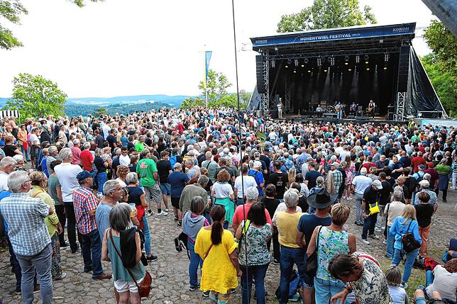 Bild 43: Hohentwiel-Festival mit der Spider Murphy Gang - Bilderstory Teil 1