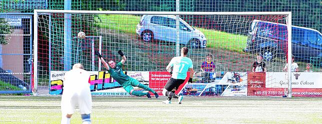 Bild 23: FC Hochrhein unterliegt 3:4 beim FC RW Weilheim &ndash; und wir haben Bilder!