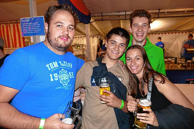 Bild 1: Bergfest in Fürstenberg: Ob8Blech bringt am Samstag die Besucher in Stimmung