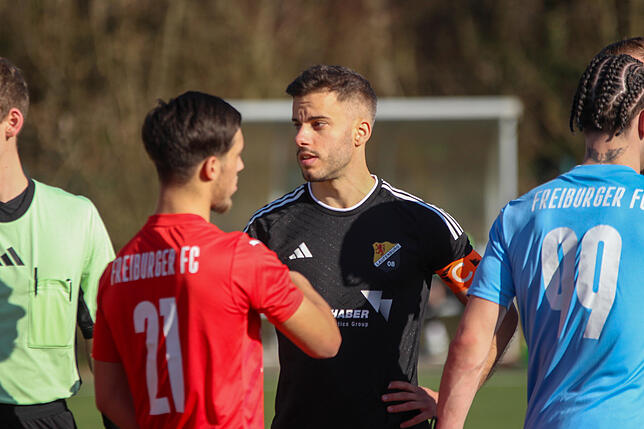Bild 2: SV 08 Laufenburg besiegt die U23 des Freiburger FC mit 8:2 – und wir haben Fotos!