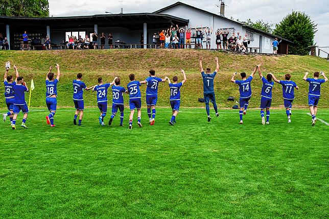 Bild 2: FC Erzingen schickt U23 des Freiburger FC mit einer 6:2-Packung nach Hause &ndash; und wir haben Bilder!