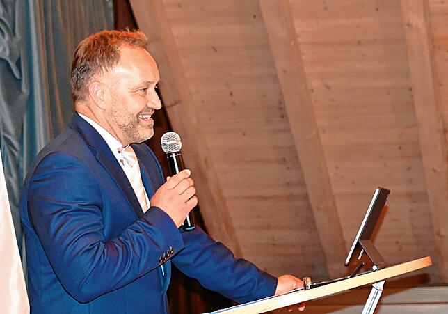 Bild 5: Bilder der Vereidigung von Christoph Stolz als Bürgermeister und von der Feier im Zollhaus