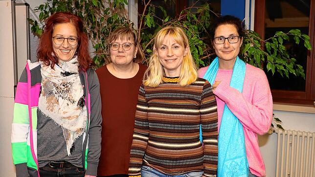 Der Vorstand des Gesamtelternbeirats Radolfzell: (von links) Elena Scharmacher (Kassiererin), Verena Mohr (2. Vorsitzende), Antje Groll ...