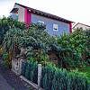 Früher zwei Familien, heute bis zu 30 Monteure: Der neue Eigentümer hat das Haus Sudetenlandstraße 10 innen komplett umgebaut. Die ...