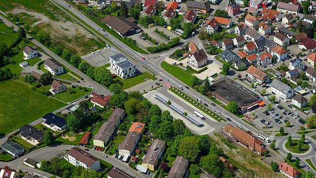Durch die Bebauung des Bahnareals soll der bislang trennende Charakter der Fläche beseitigt werden, was mit dem Bau des Zentralen ...