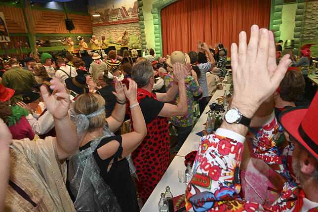 Bild 1: Närrrischer Abend der Bengelschiesserzunft in Böhringen