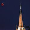Wenn selbst der Kirchturm einsam wird: Das öffentliche Leben in Radolfzell soll in Zeiten des Coronavirus nach Möglichkeit auf Null ...
