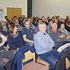 Zahlreiche Bürger sowie auch einige Gemeinderäte und Ortsvorsteher verfolgen gespannt die Diskussionen während der Ersten Gmond in ...