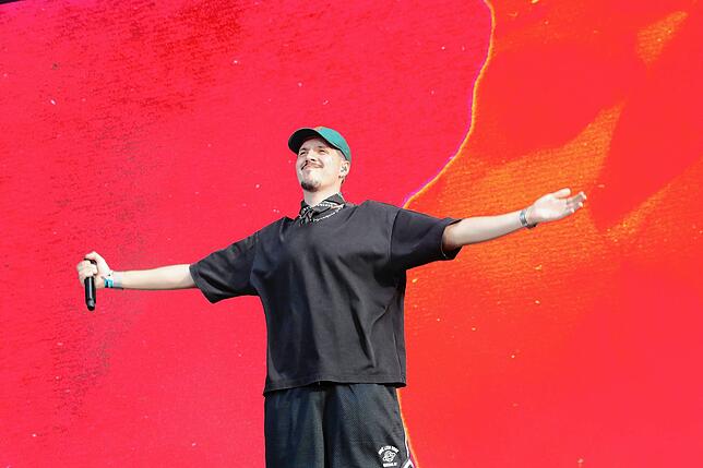 Bild 14: RIN rappt am Sonntag beim Southside-Festival