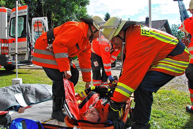 Bild 17: Gelungene und herausfordernde Probe der Feuerwehr Herrischried