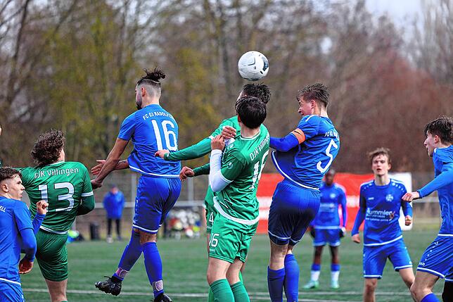 Bild 17: Die besten Bilder der Partie zwischen den B-Jugendteams des FC Radolfzell und der DJK Villingen