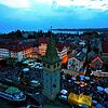 Lindau hat eine große Fußgängerzone. Anwohner haben aber den ganzen Tag über die Möglichkeit, ihre Garagen, Innenhöfe oder ...