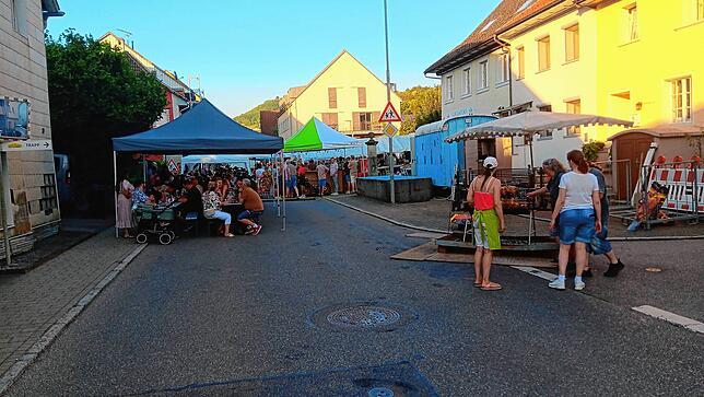 Bild 27: So schön wird beim Dorffest in Dangstetten gefeiert