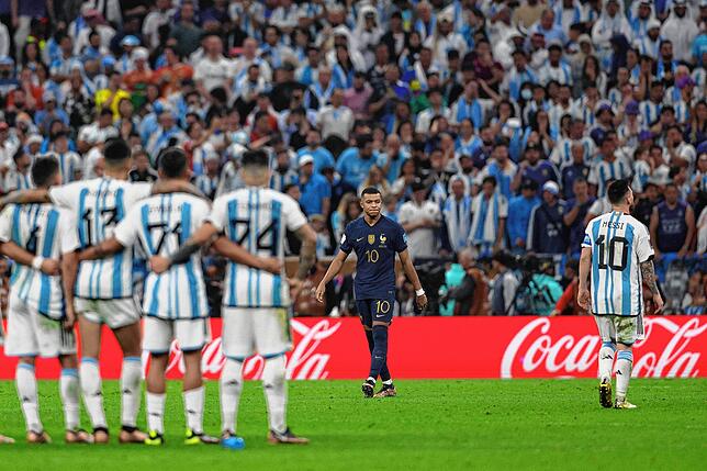 Bild 2: Argentinien nach Elfer-Drama neuer Fußball-Weltmeister