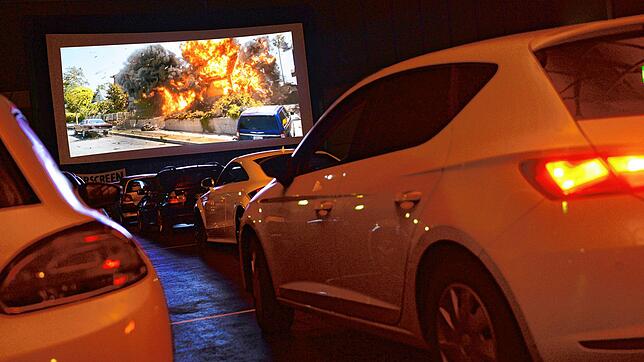 Die Messehalle A1 wird heute Abend zum Autokino, wie schon 2015 bei der Tuning World Bodensee.