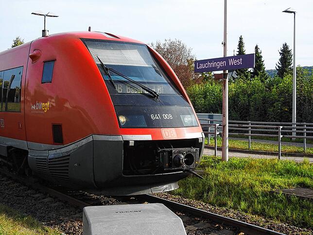 Zwei Vorfälle, die sich am Bahnhalt Lauchringen-West ereignet haben, beschäftigen derzeit die Bundespolizei.