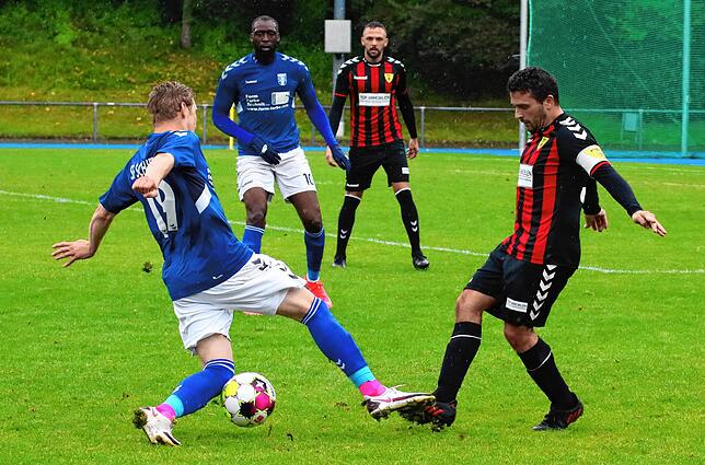 Bild 9: FSV Rheinfelden II gewinnt das Spitzenspiel gegen die SF Schliengen mit 4:1 &ndash; und wir haben die Bilder!