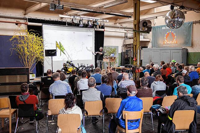 Die Besucher bei einem Vortrag im vergangenen Jahr. (Archivbild vom 30.04.2023)