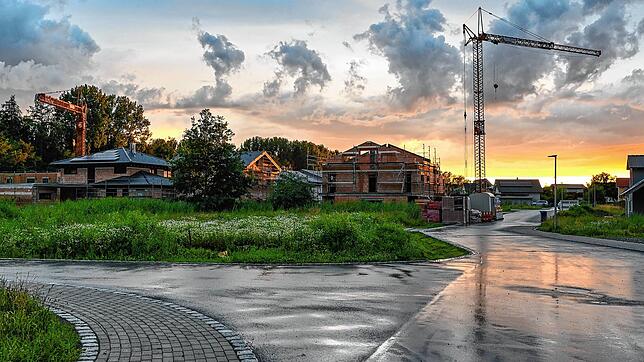 Kein Silberstreif am Horizont: Sollten sich keine geeigneten Wohnunterkünfte für Flüchtlinge in der Gemeinde Moos finden lassen, müsste ...
