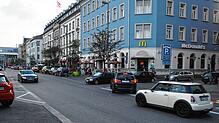 (Archivbild) Schon im Schnellrestaurant McDonald&lsquo;s geraten ein 25-Jähriger und vier unbekannte Täter aneinander. Vor dem ...
