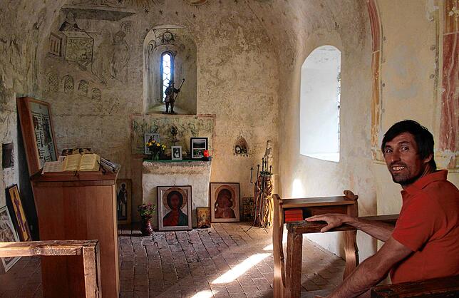 In der Kapelle St. Wendelin auf dem Ramsberg findet Markus Laicher Ruhe.