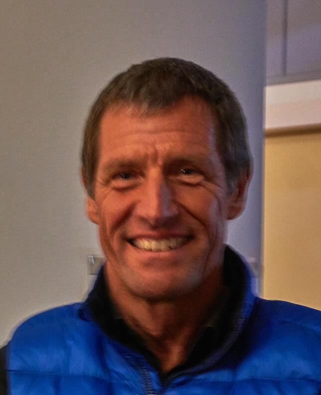 Der Innenarchitekt: Gustav Rennertz hat im Vorjahr mit seinem Team die Aufteilung des Erdgeschosses erarbeitet. Neben Arztpraxen gibt es ...