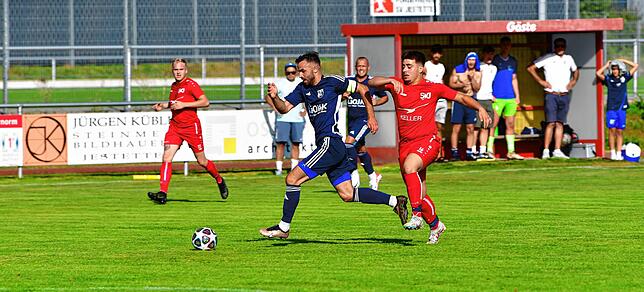 Bild 20: SV Jestetten müht sich zu einem 2:0 gegen Aufsteiger SV Blau-Weiß Murg &ndash; und wir haben Bilder!