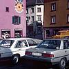 Der Säuplatz zu Beginn der 80er Jahre mit der Buchhandlung Frank (links) und der Bäckerei Schmid (rechts).