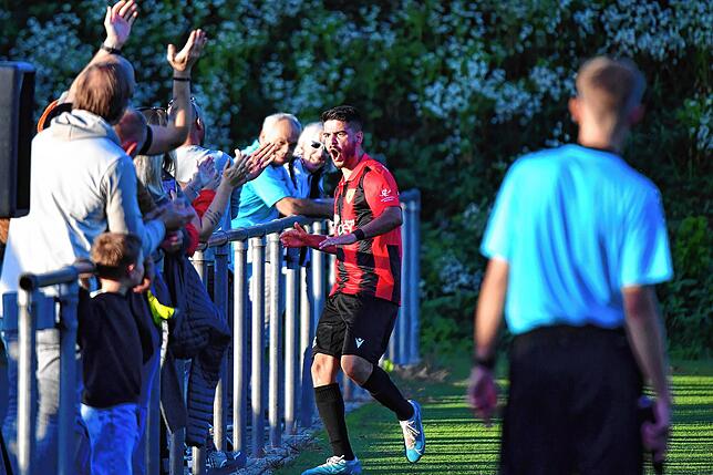 Bild 6: FSV Rheinfelden gewinnt Hochrhein-Derby beim SV 08 Laufenburg mit 2:1 &ndash; und wir haben Bilder!