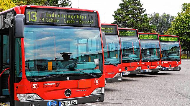 Der Rote Arnold, hier stehen die Fahrzeuge auf dem Stadtwerkehof.