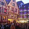 Im Elsass geht der Weihnachtszauber weiter. Einige Weihnachtsmärkte, wie hier in Colmar, haben bis Jahresende geöffnet. Bei diesem Foto ...