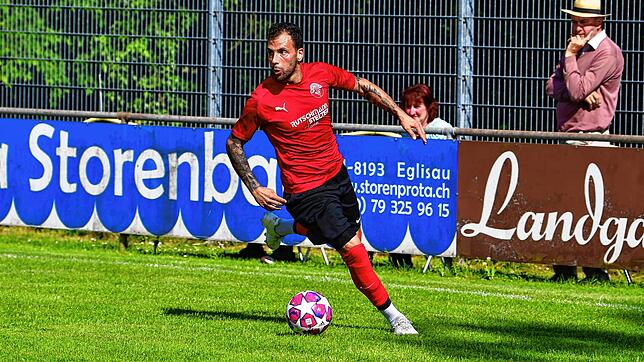 Blick nach vorn: Francesco Melina sieht den FC Hochrhein auf einem guten Weg. Der 35-Jährige zählt zu den Urgesteinen des Vereins, ...