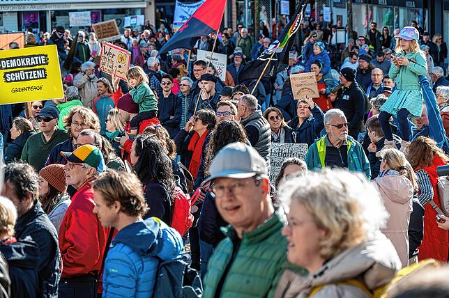 Bild 20: Bilder von der Kundgebung für Demokratie und Toleranz in Friedrichshafen