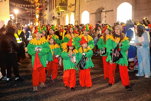 Bild 36: Butzenlauf 2025: Das sind die spektakulärsten Bilder der Konstanzer Fasnacht – Jetzt ansehen