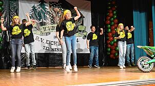 Die Kinder der Ichbe-Hexe Eltern zeigen in der Festhalle Tennenbronn mit kraftvollem Ausdruck, wohin die tänzerische Reise sich ...