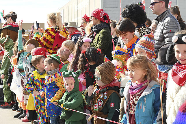 Bild 4: Bilder vom Kinderbaumstellen