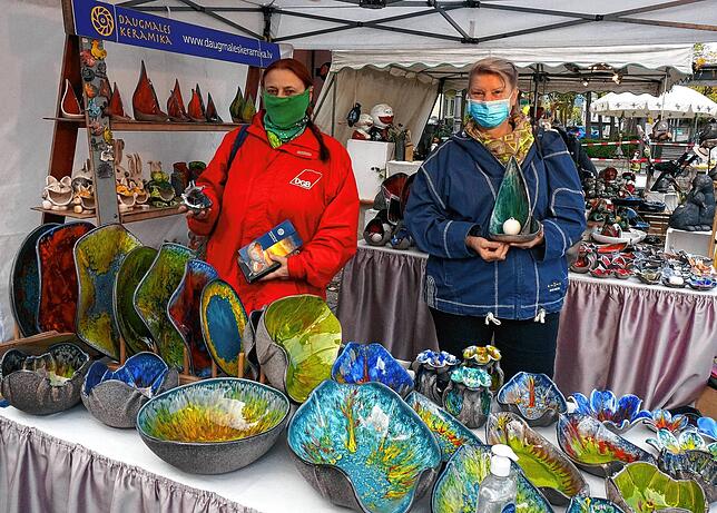 Bild 4: Zufriedene Veranstalter und Besucher: Sehen Sie hier die schönsten Bilder vom 25. Waldshuter Töpfermarkt