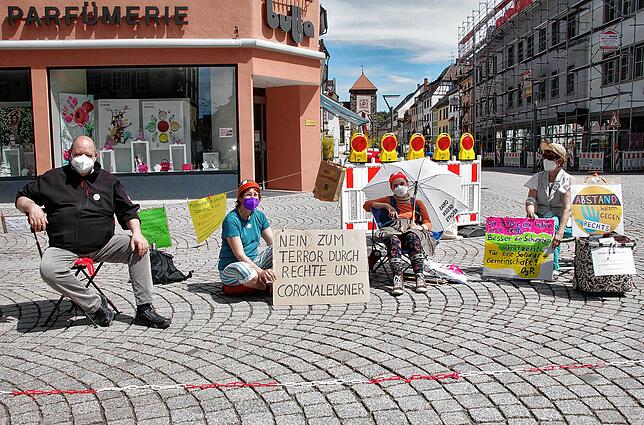 Bild 11: Liveticker zum Nachlesen: Zwei genehmigte und eine verbotene Kundgebung in Villingen &ndash; so lief der etwas andere Muttertag