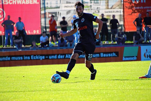 Bild 17: Fünf Tore und viele Zweikämpfe: Unsere Bilder des Oberliga-Duells zwischen Ravensburg und Singen