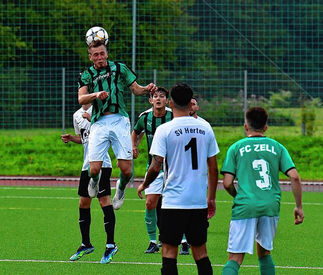 Bild 24: FC Zell muss gegen den SV Herten mit einem Punkt zufrieden sein &ndash; und wir haben die Bilder!