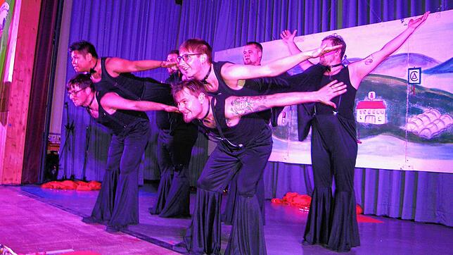 (Archivbild) Das Männerballett der Pfaffenmooser begeistert immer wieder das Publikum &ndash; hier im Jahr 2020 &ndash; und es ist auch ...
