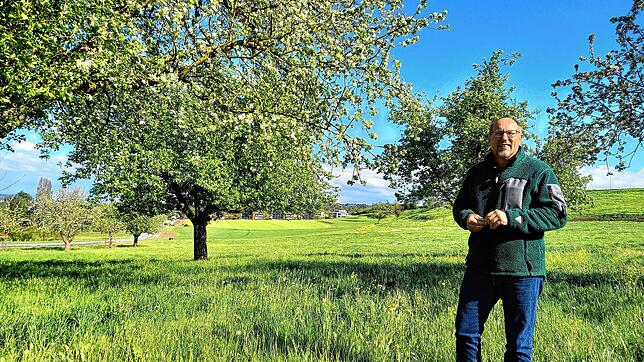 Wenige kennen sich mit dem Obstbau im Thurgau so gut aus wie er: Urs Müller leitet die Fachstelle Obstbau im Schweizerischen Örtchen ...