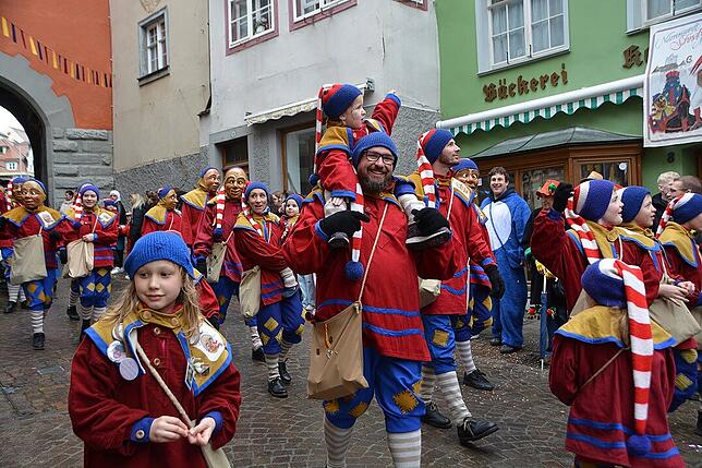 Bild 22: Meersburg im Fasnetsfieber: 1.800 Hästräger ziehen durch die Altstadt – Bilder!