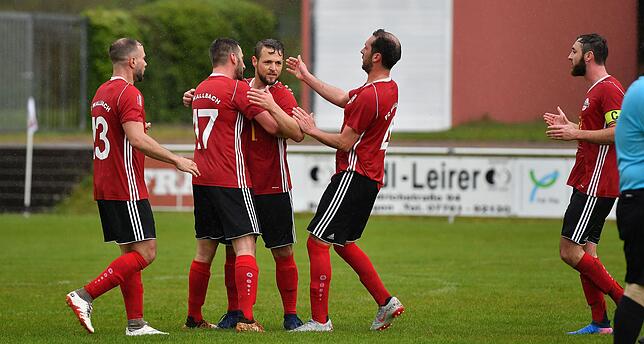 Bild 1: FC Wallbach siegt 2:1 gegen den FC RW Weilheim – und wir haben die Bilder!