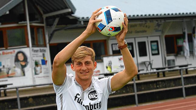 Vereinswechsel: David Bergmann (23) aus Wehr, hier noch im Trikot des Bahlinger SC, hat den SV Linx verlassen und spielt künftig für ...