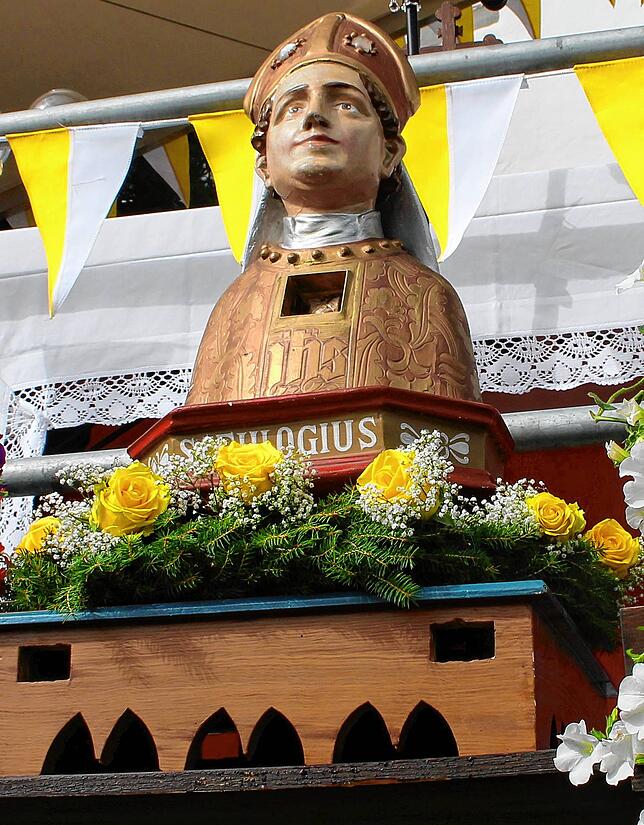 Der Heilige Eulogius ist der Kirchenpatron von Aftholderberg. Ihm zu Ehren wird immer am 2. Sonntag im Juli der Eulogiusritt veranstaltet.