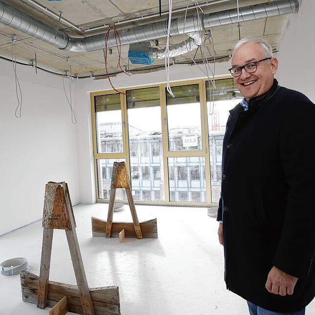 Im Gebäudekomplex Constatia Blue wird es auch ein Büro- und Co-Working-Center geben. Ein Teilbereich werde Mitte Dezember eröffnet, wie ...