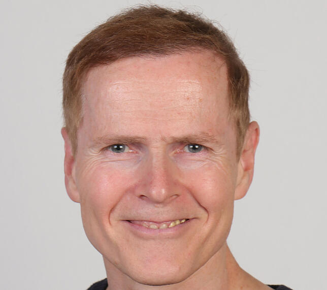 Werner Bareis ist ebenfalls Finanz- und Anlageexperte der Verbraucherzentrale Baden-Württemberg. Ganz ohne Risiko sind Renditen bei der ...